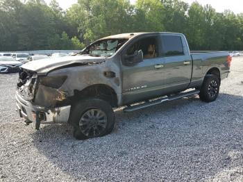  Salvage Nissan Titan