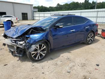  Salvage Nissan Maxima