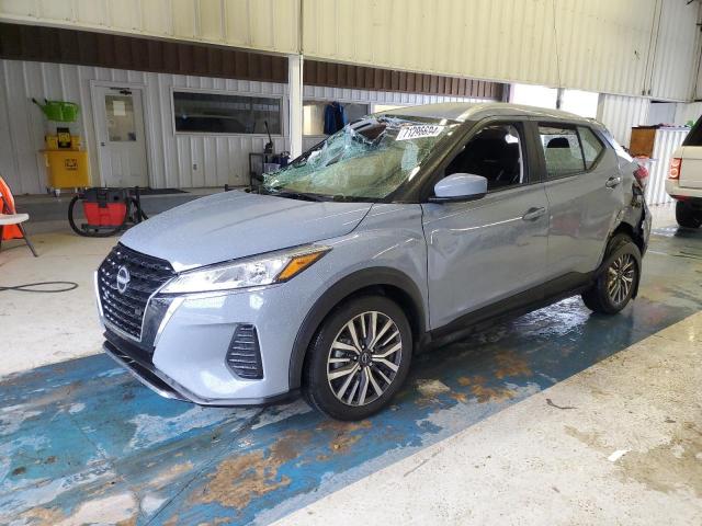  Salvage Nissan Kicks