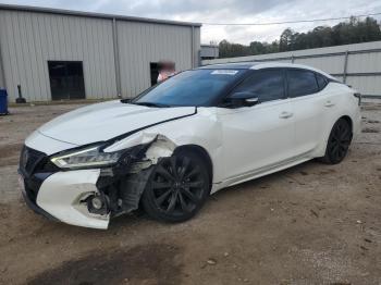  Salvage Nissan Maxima