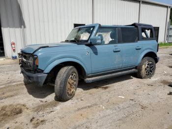  Salvage Ford Bronco