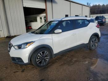  Salvage Nissan Kicks