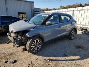  Salvage Nissan Kicks