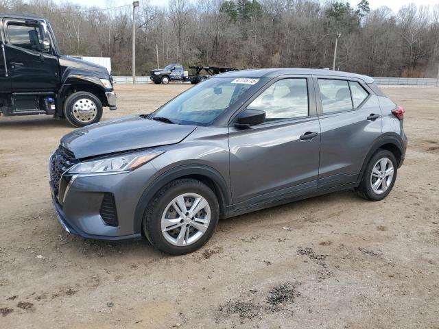  Salvage Nissan Kicks