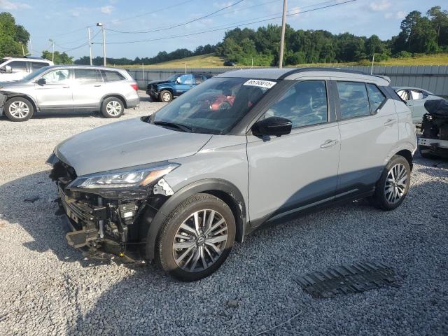  Salvage Nissan Kicks