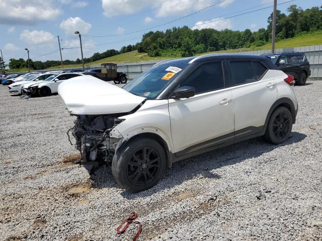  Salvage Nissan Kicks