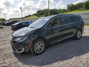  Salvage Chrysler Pacifica