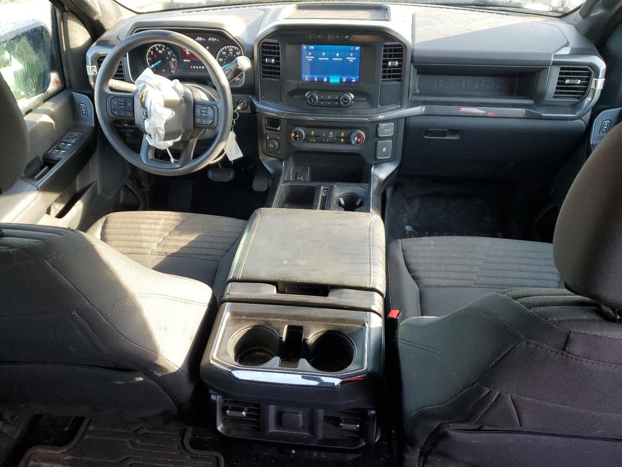 Ford F-150 Supercrew Image 6