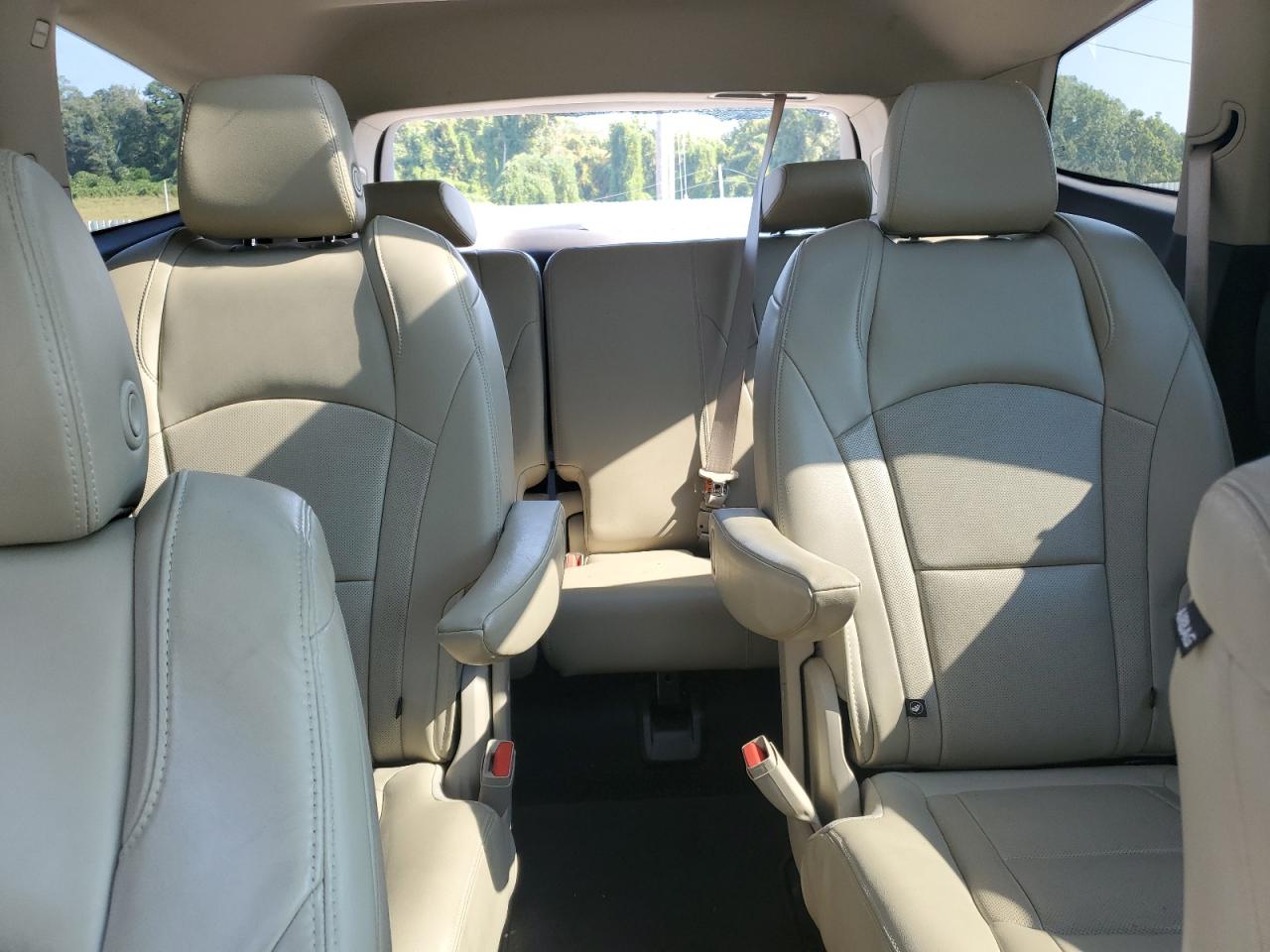 Buick Enclave Premium Image 4
