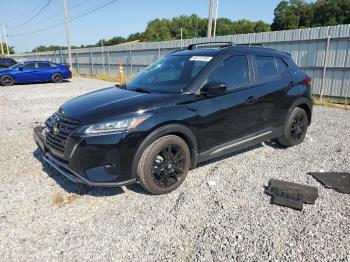  Salvage Nissan Kicks