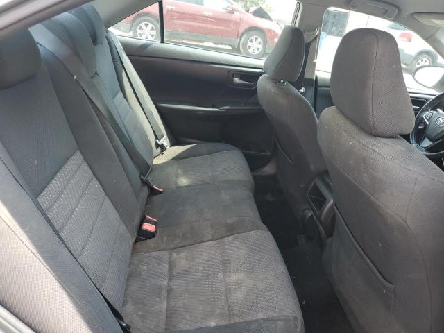 Toyota Camry Le Image 7