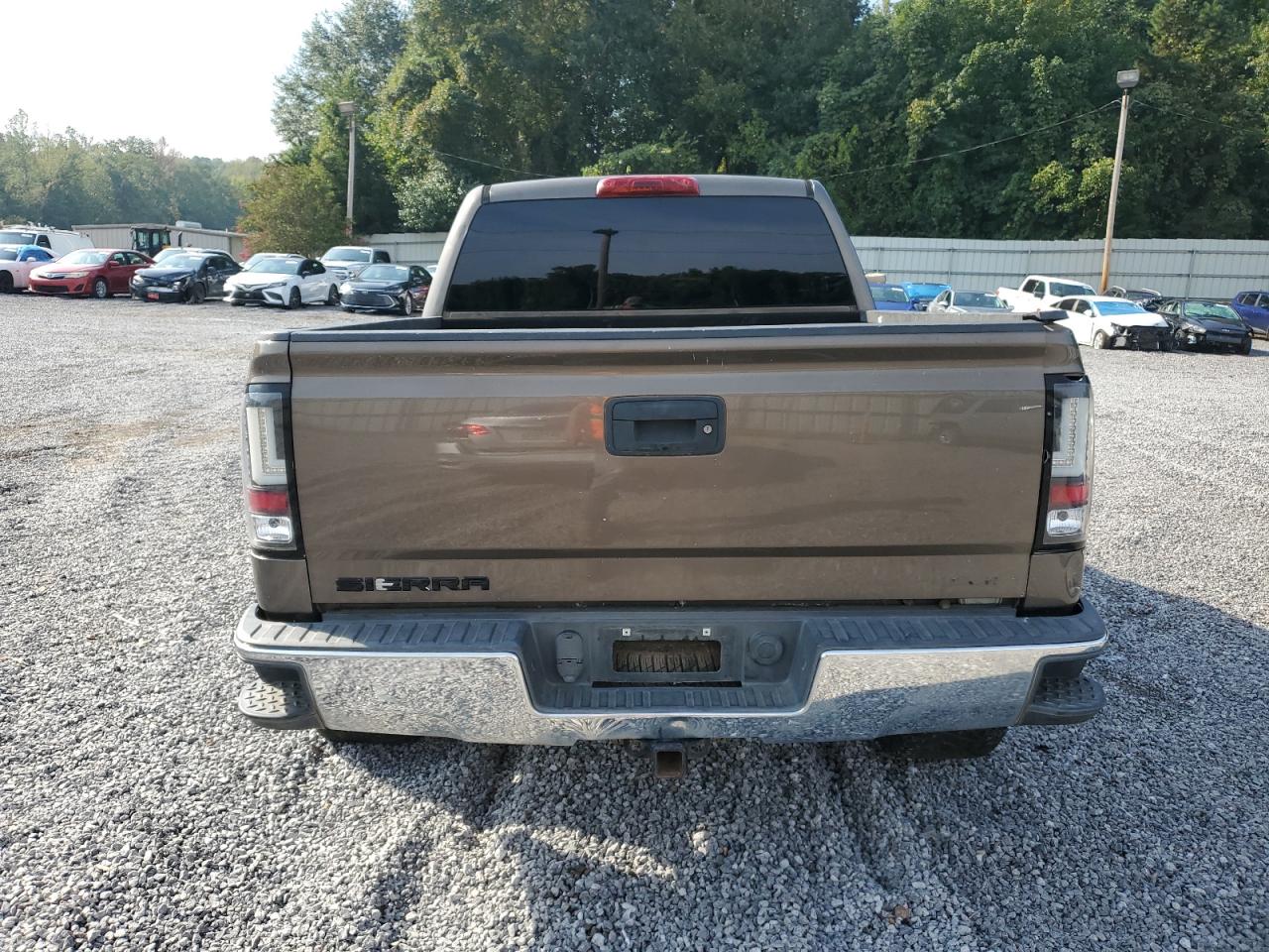 GMC Sierra K1500 Sle Image 2