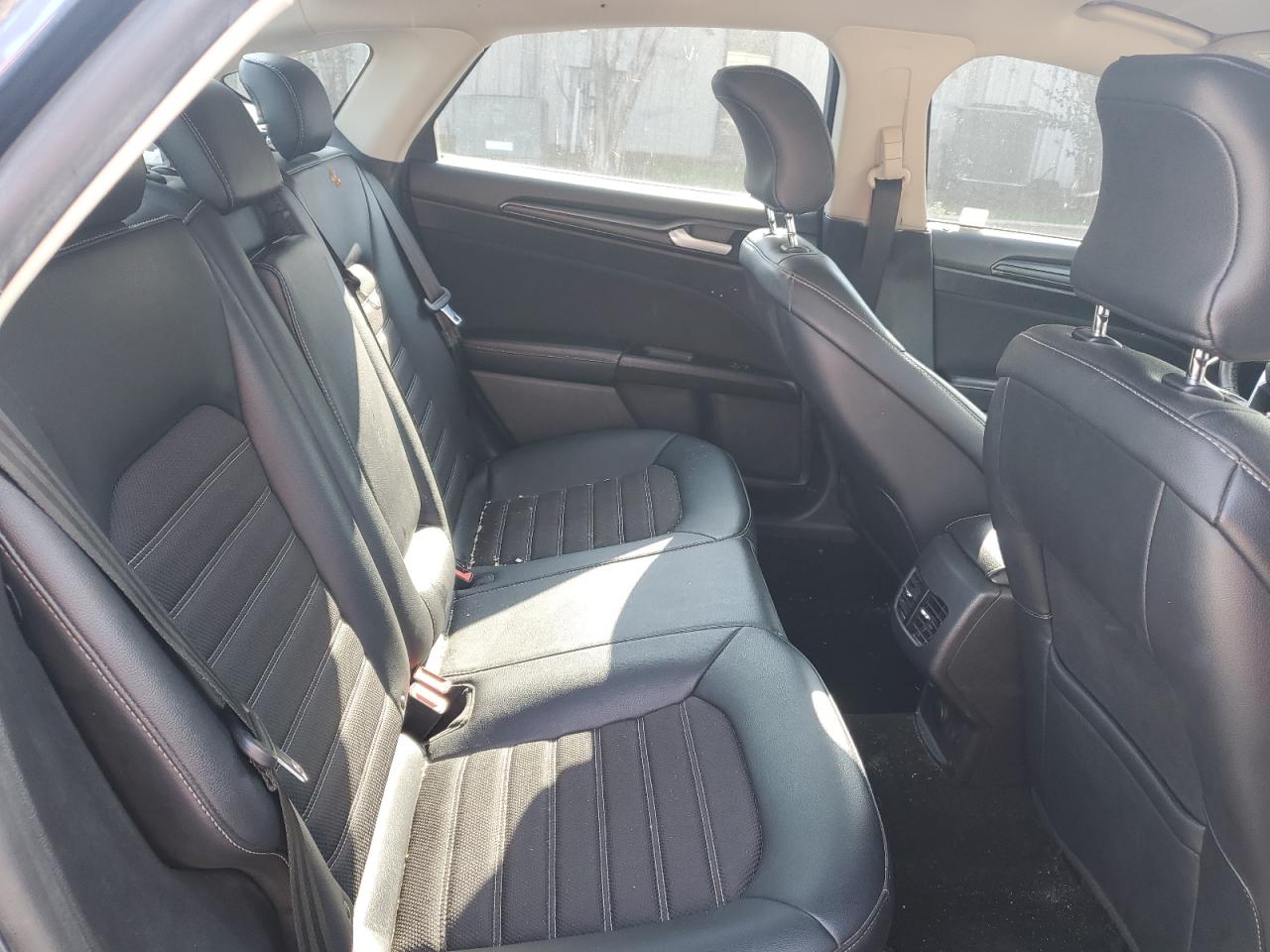 Ford Fusion Se Image 4