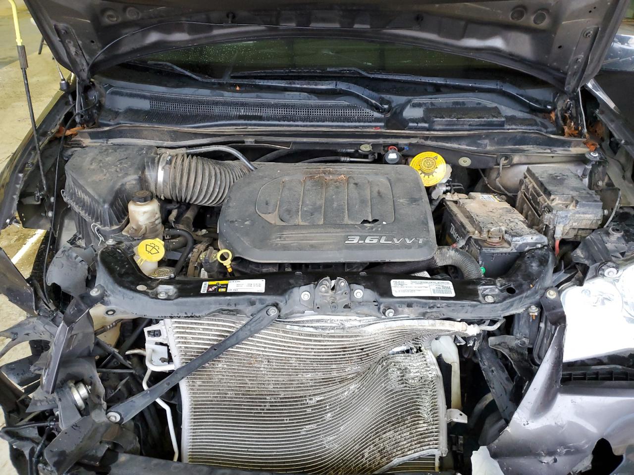 Chrysler Minivan Touring L Image 10