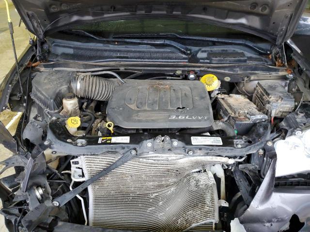 Chrysler Minivan Touring L Image 10