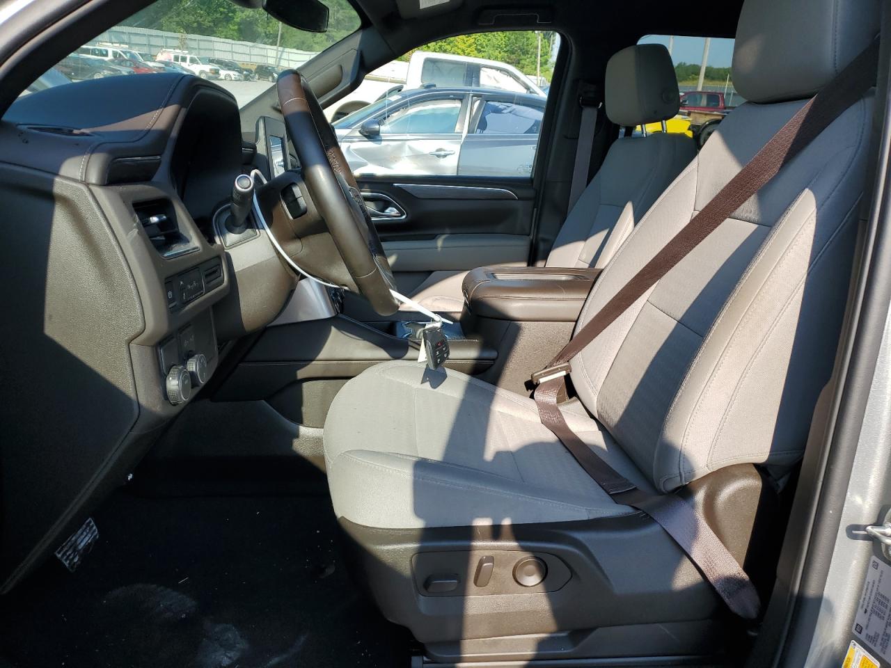 Chevrolet Tahoe C1500 Ls Image 4