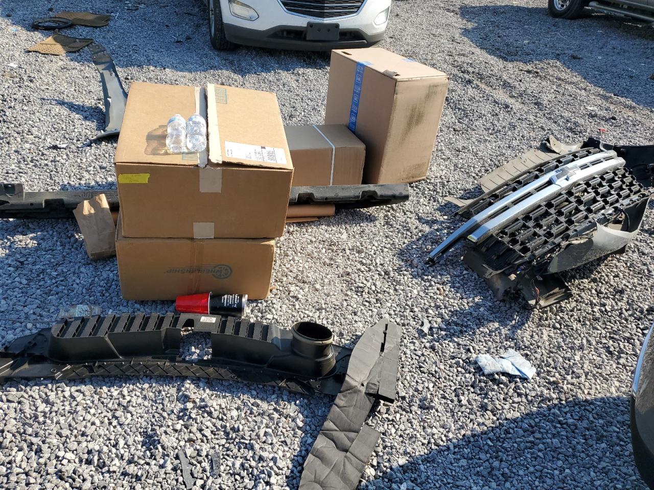 Chevrolet Tahoe C1500 Ls Image 6