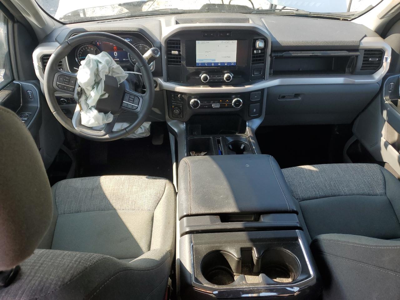 Ford F-150 Supercrew Image 5