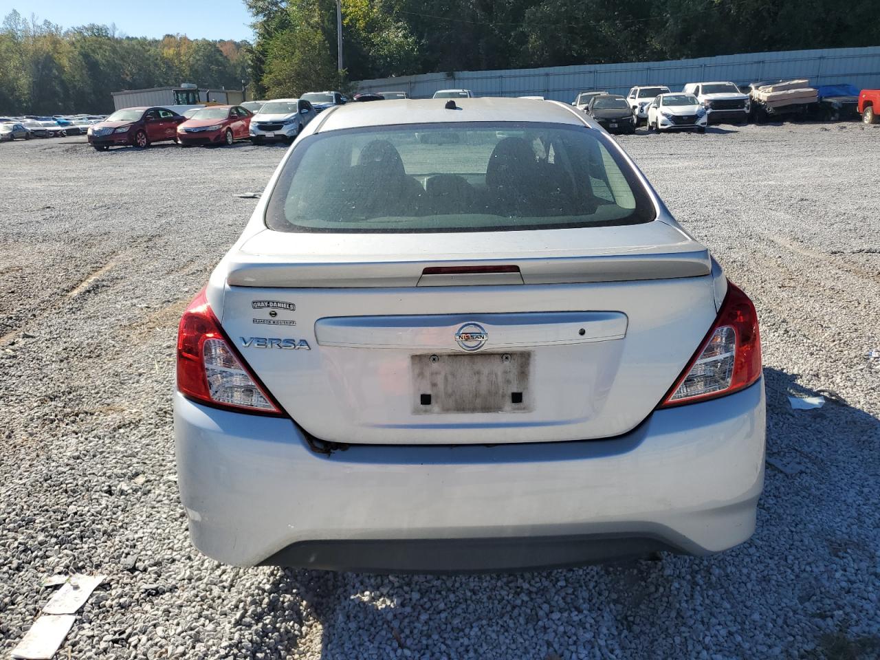 Nissan Versa S Image 7