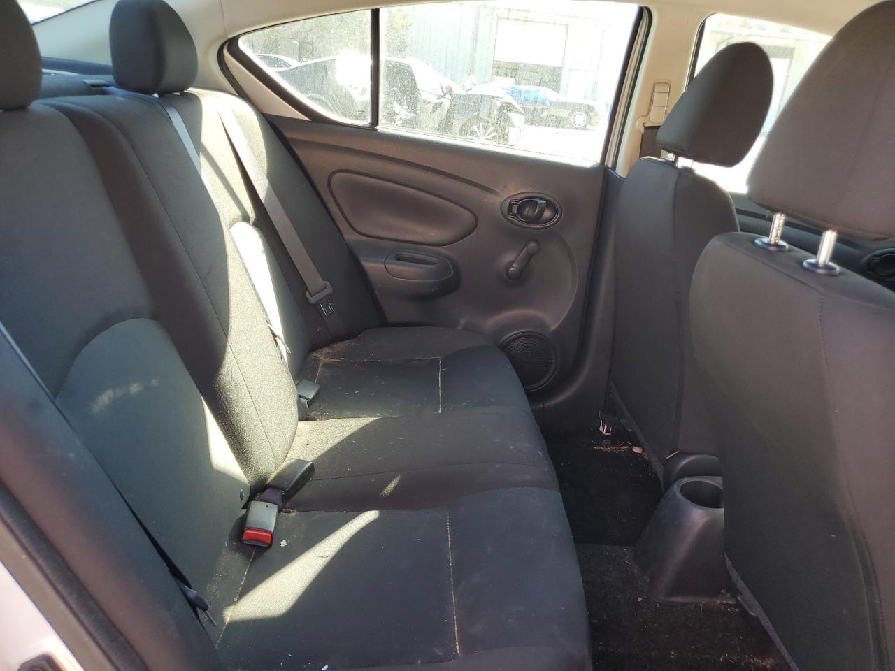 Nissan Versa S Image 11