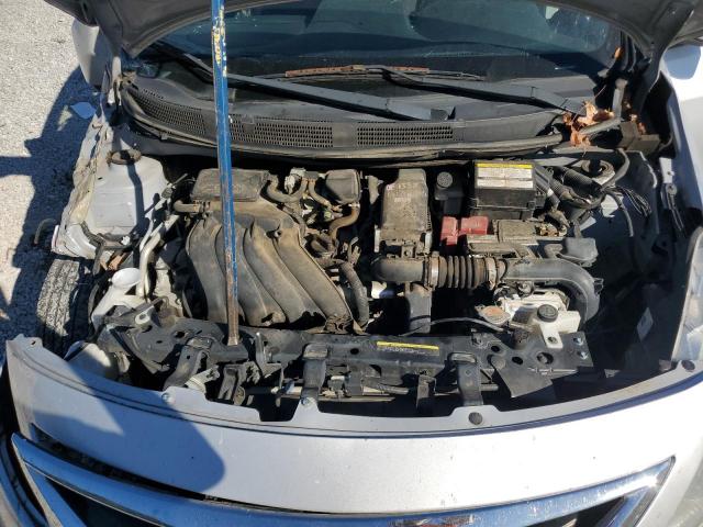 Nissan Versa S Image 8