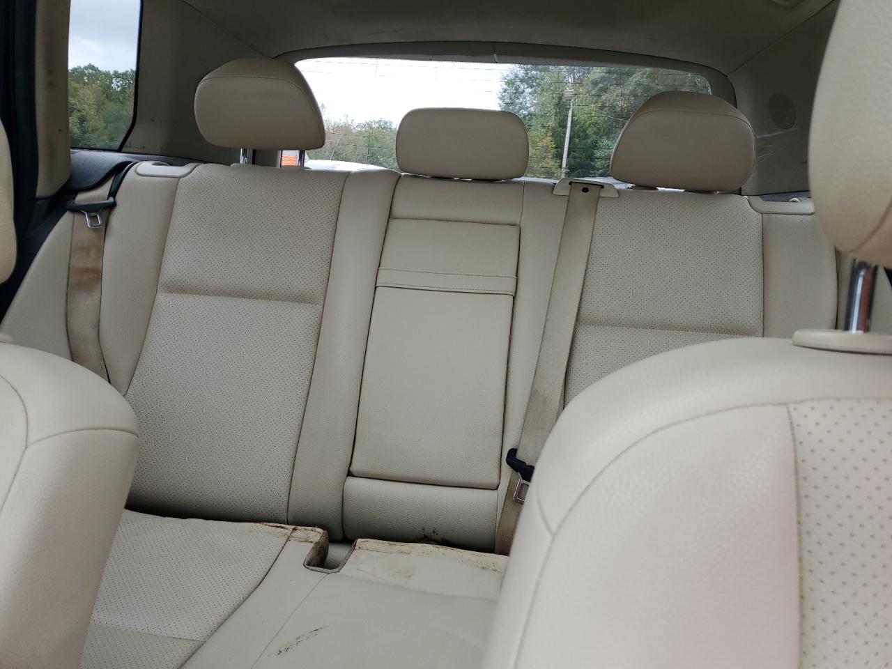 Mercedes-Benz GLK 350 Image 5