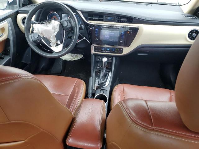 Toyota Corolla L Image 8