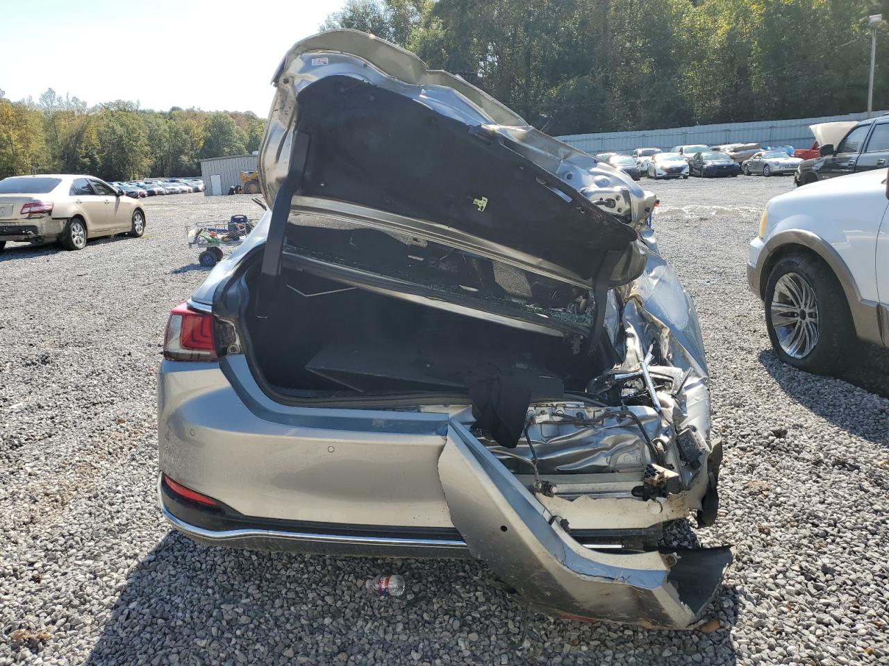 Lexus Es 250 Base Image 9