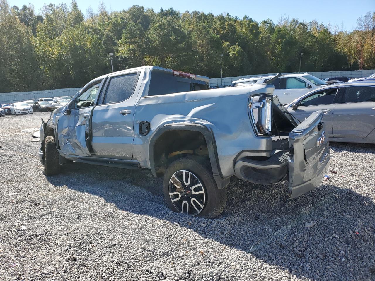 GMC Sierra K1500 At4 Image 11