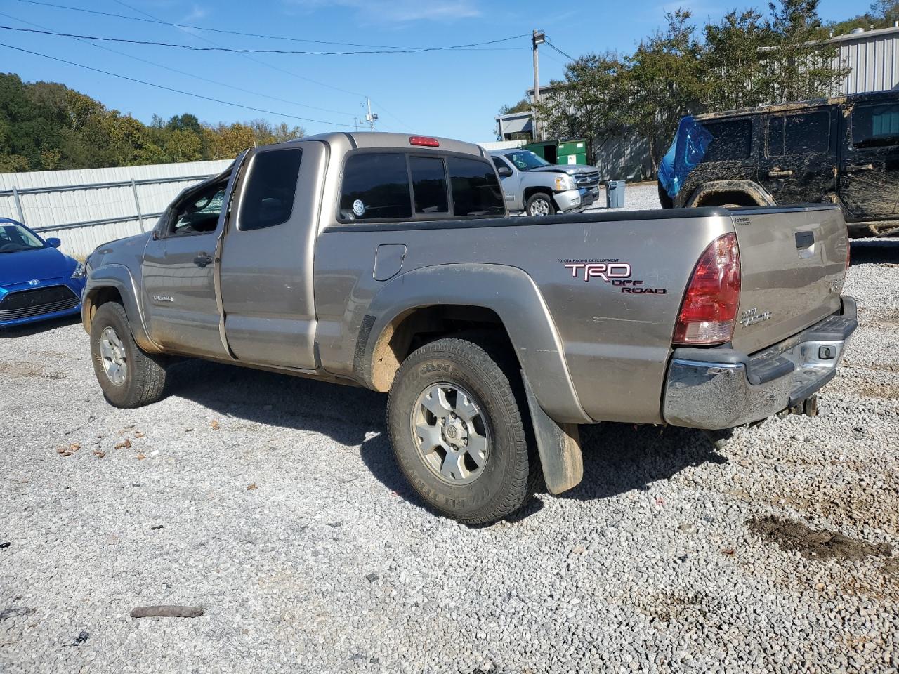 Toyota Tacoma Prerunner Access Cab Image 9