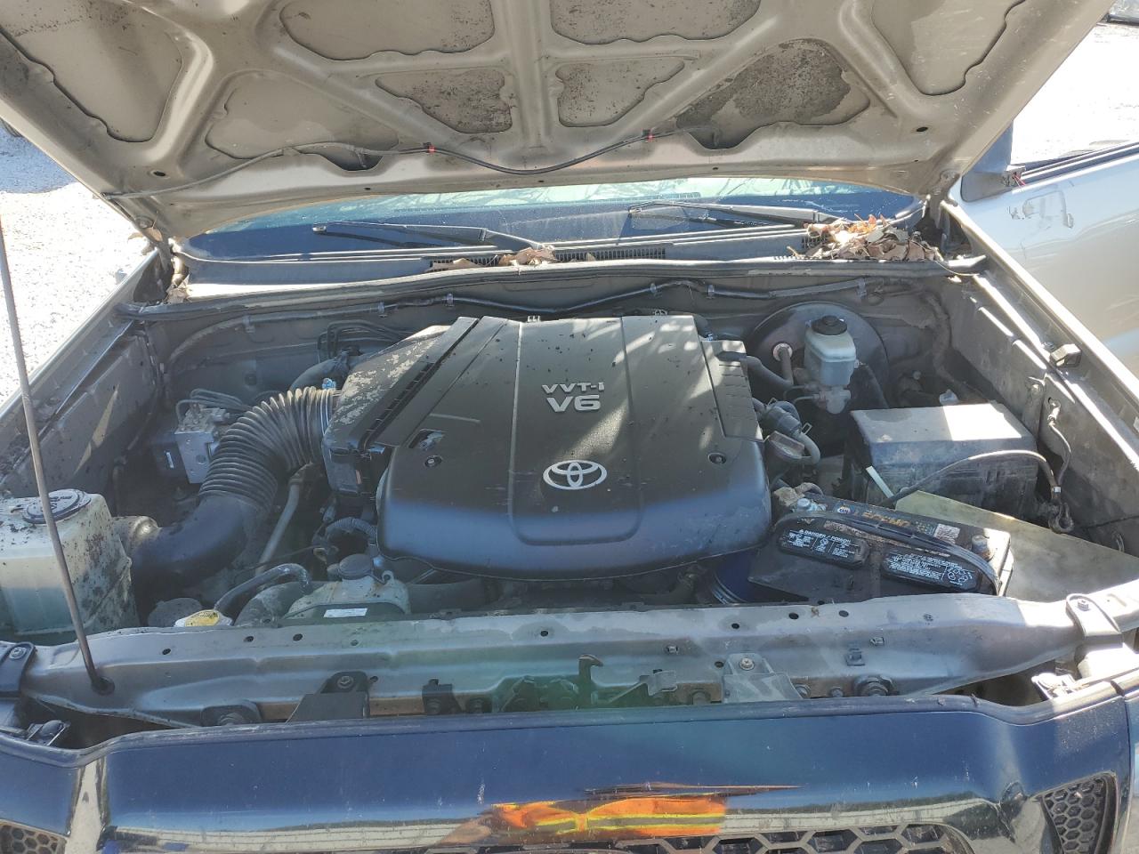 Toyota Tacoma Prerunner Access Cab Image 11