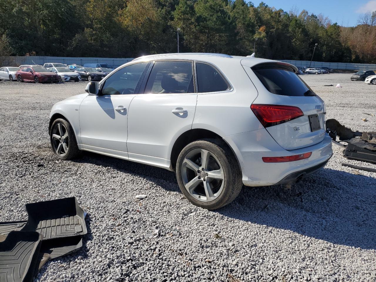 Audi Q5 Premium Plus Image 2
