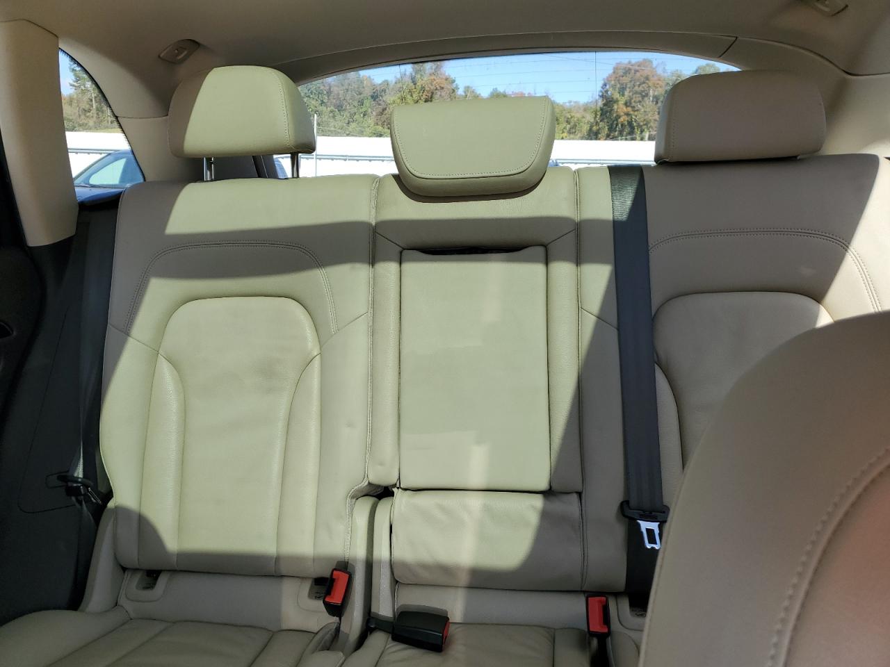 Audi Q5 Premium Plus Image 12