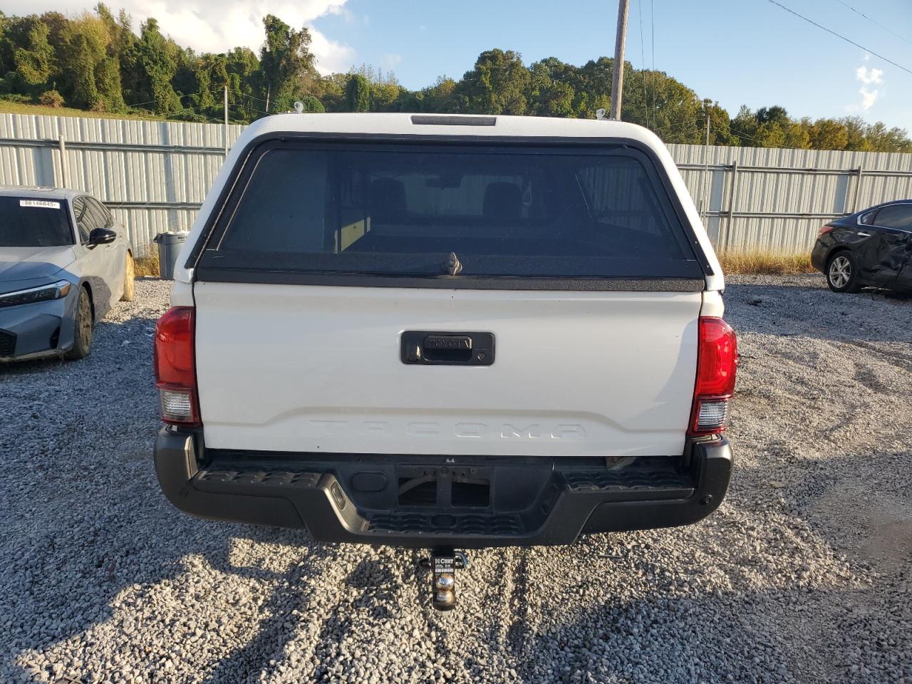 Toyota Tacoma Access Cab Image 8