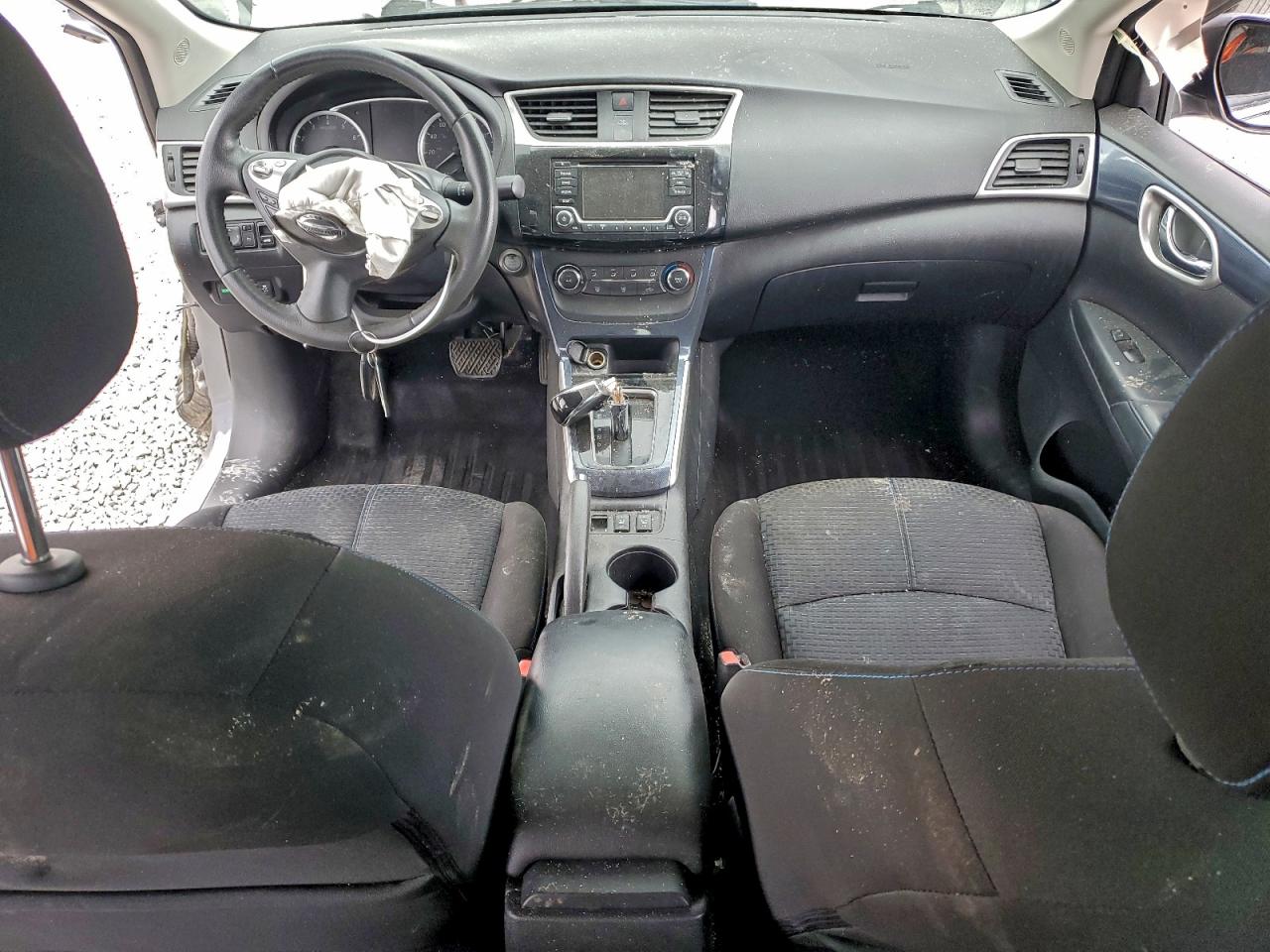 Nissan Sentra S Image 9