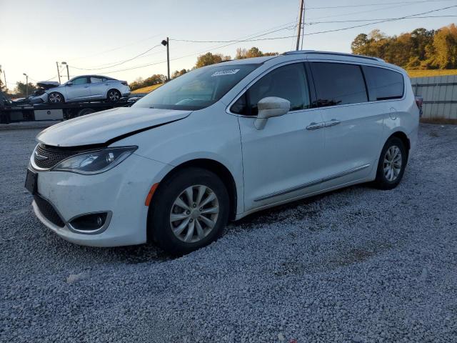  Salvage Chrysler Pacifica