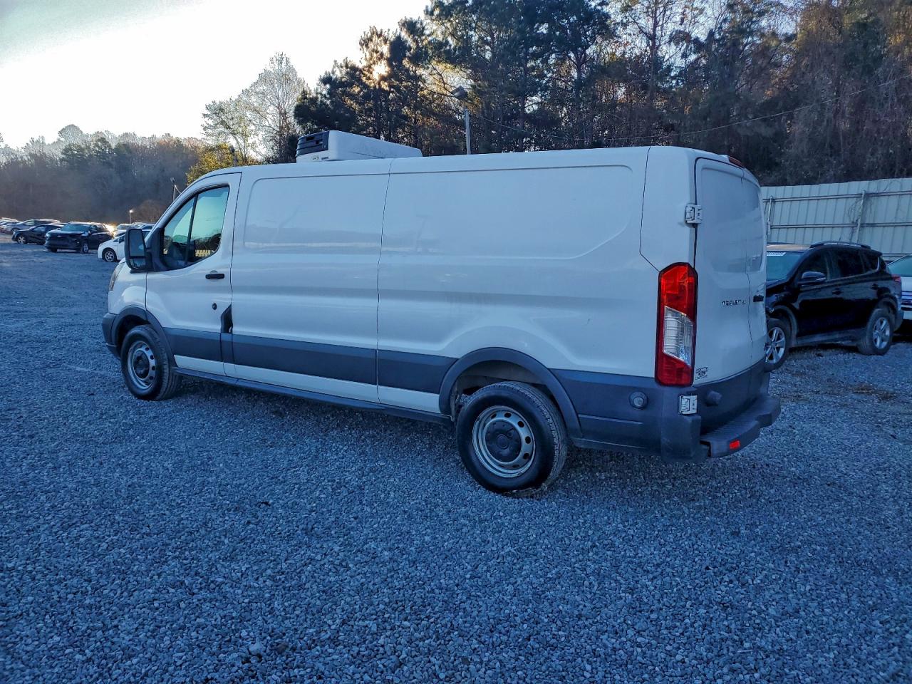 Ford Transit T-150 Image 3
