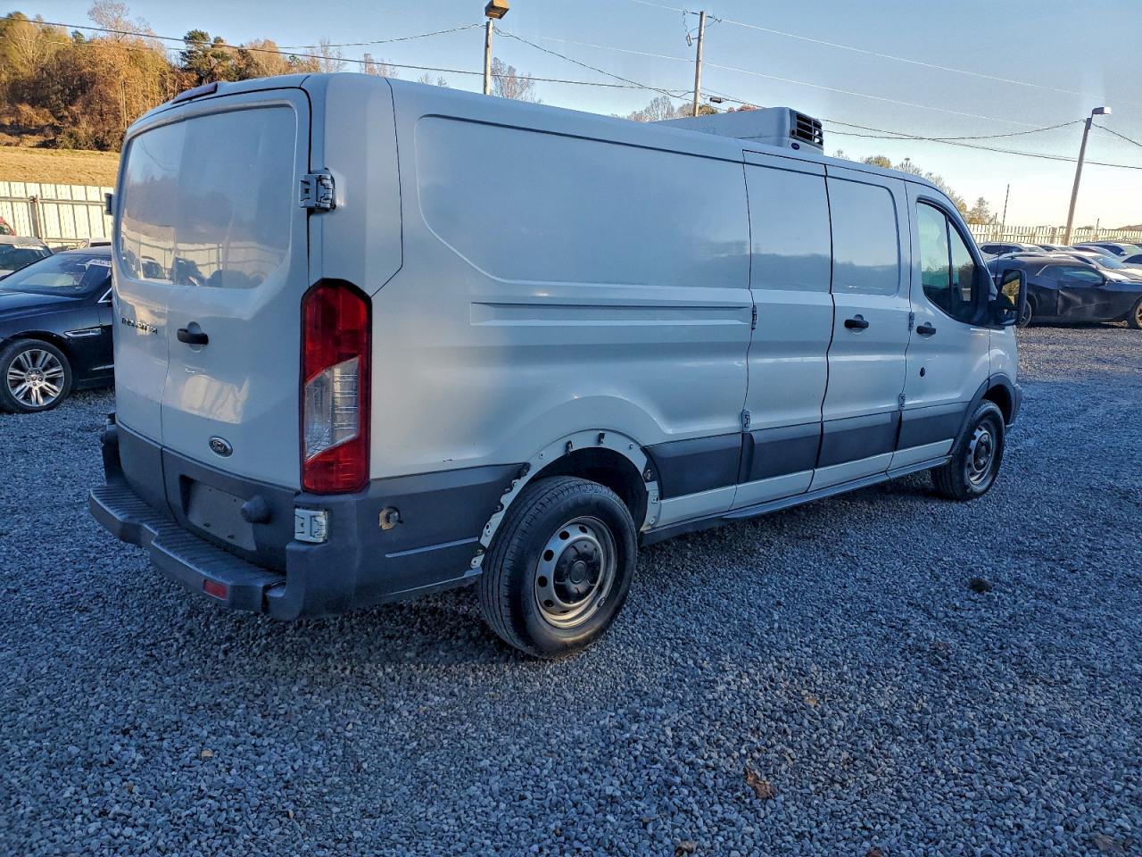 Ford Transit T-150 Image 5