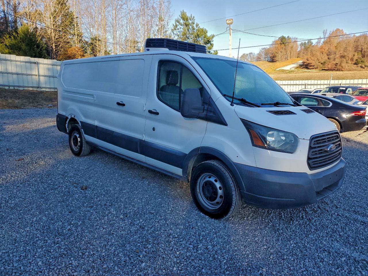 Ford Transit T-150 Image 2