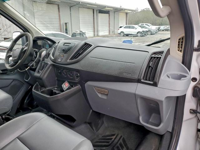 Ford Transit T-150 Image 4