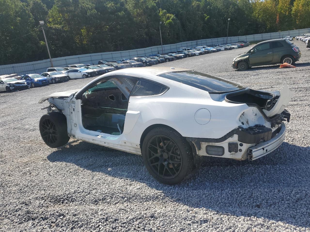 Ford Mustang Gt Image 2