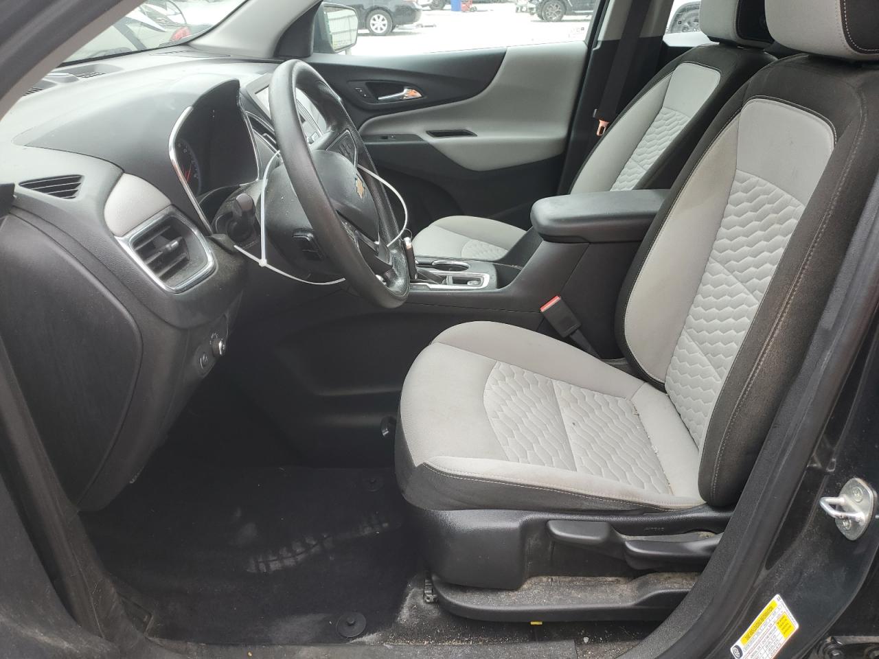 Chevrolet Equinox Ls Image 8