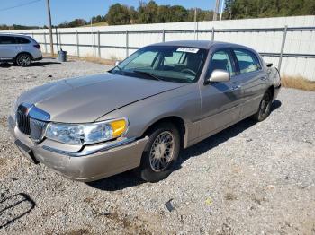  Salvage Lincoln Towncar