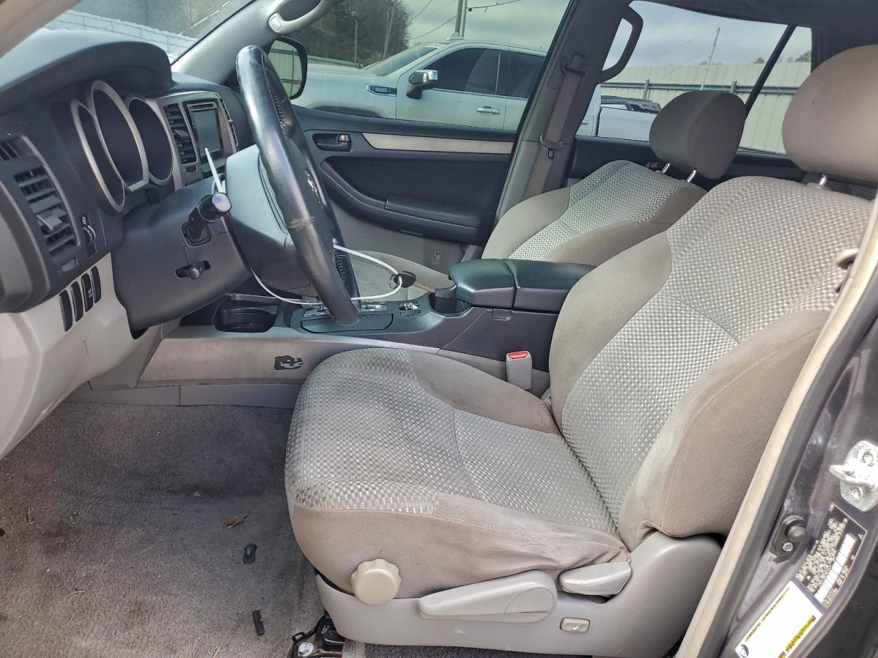 Toyota 4Runner Sr5 Image 7