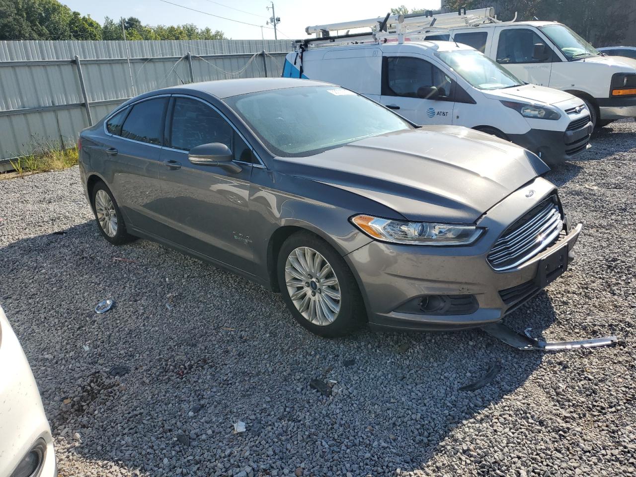Ford Fusion Se Phev Image 3