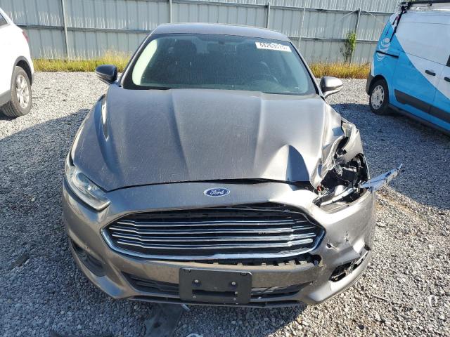 Ford Fusion Se Phev Image 2