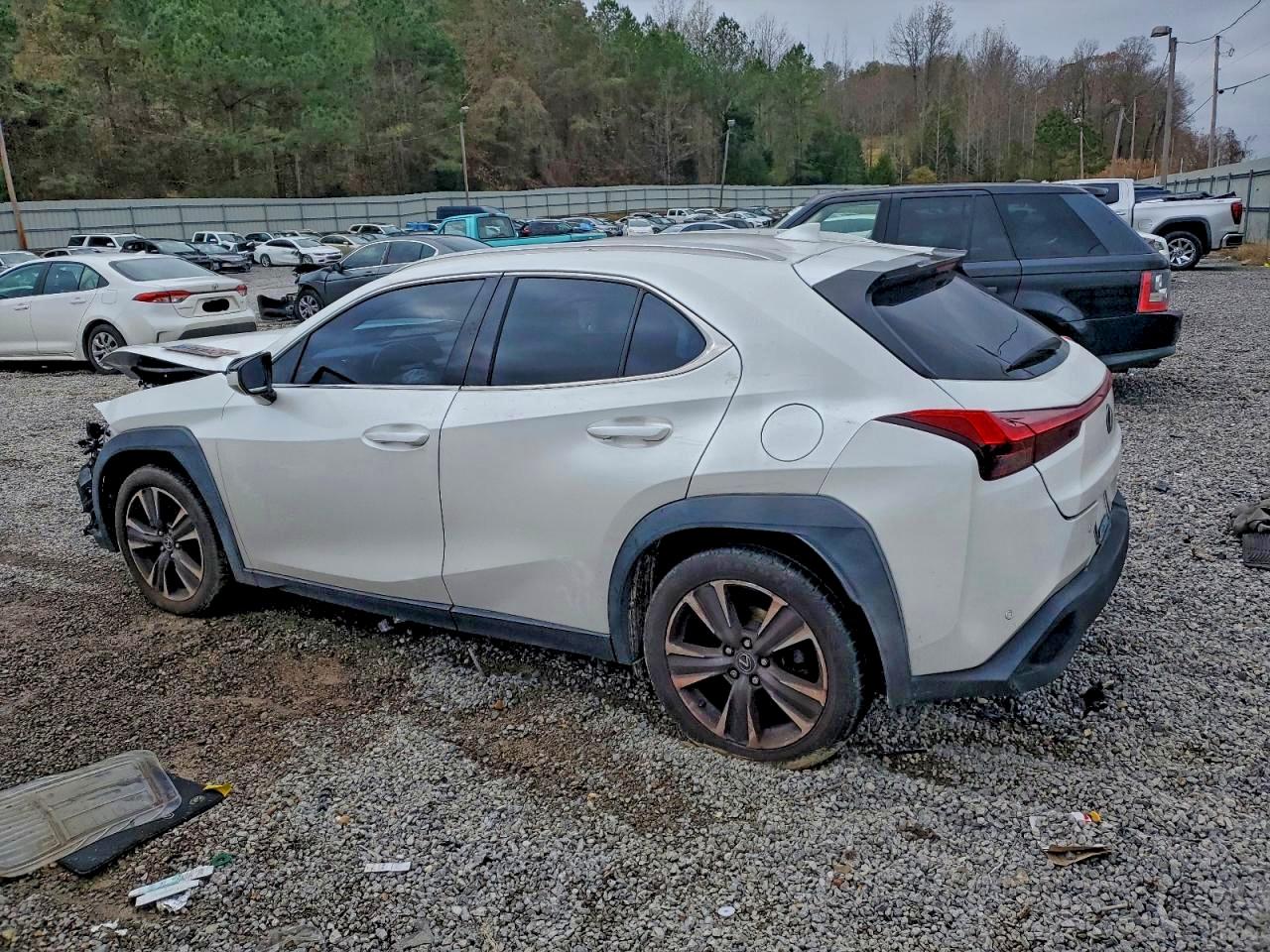 Lexus Ux 200 Image 8