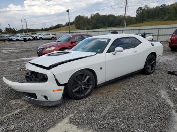  Salvage Dodge Challenger