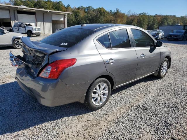 Nissan Versa S Image 4