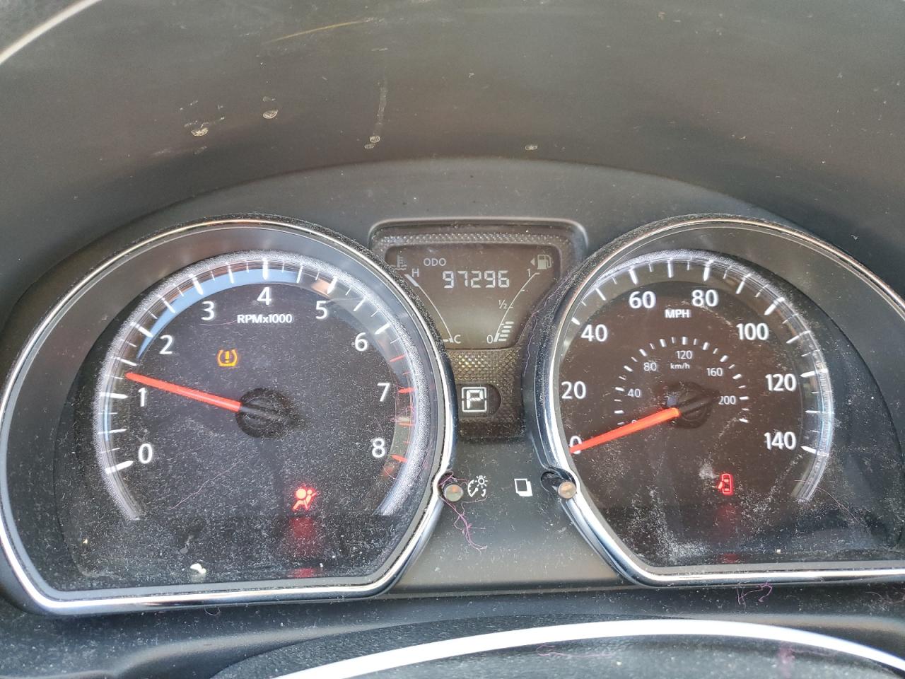 Nissan Versa S Image 2